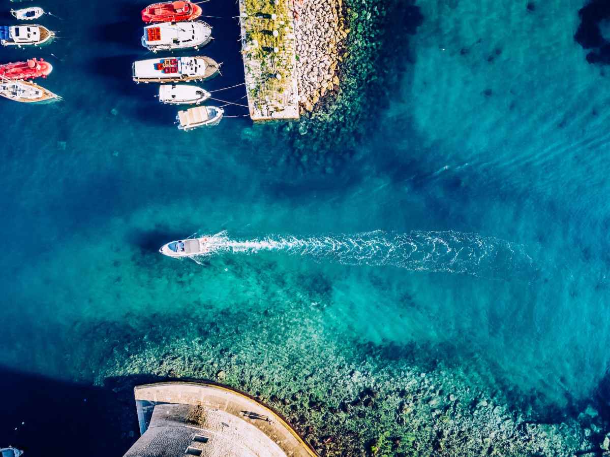 Crewed Yacht Tours in the U. S. Virgin&nbsp;Islands